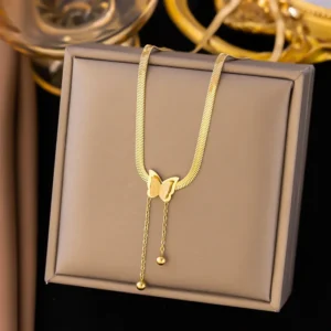 Collier papillon doré
